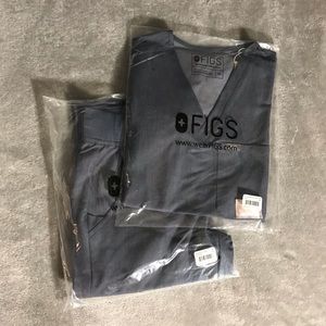 BNWT FIGS scrub set